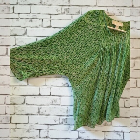 EUC Michael Michael Kors Sheer Bat Wing Blouse Summer - Picture 5 of 5